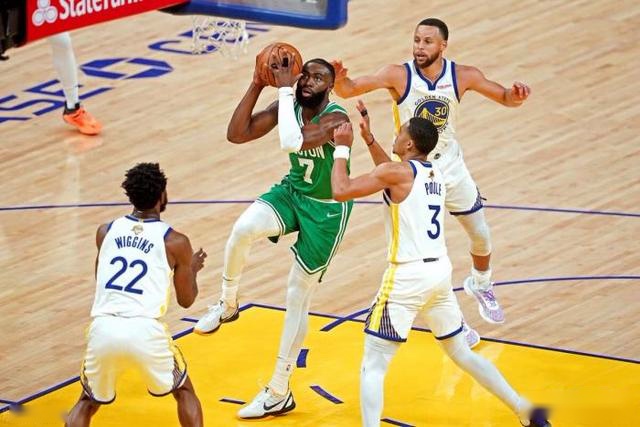 人类基因组的混乱：38亿年的遗留问题